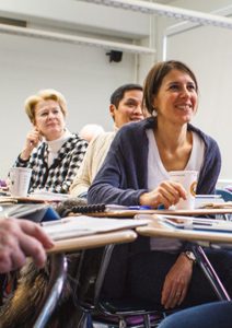 Des personnes suivent la formation CPC